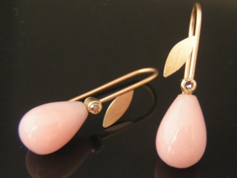 Pink opal reringe med champagne diamanter